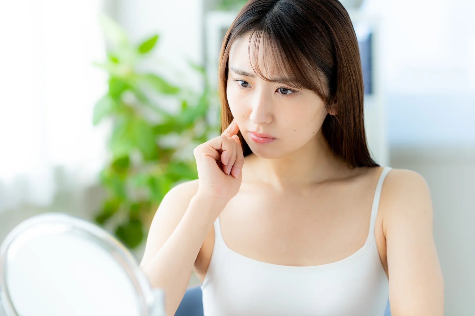 最近老けた気がするのはなぜ？変化の正体と向き合い方を整理